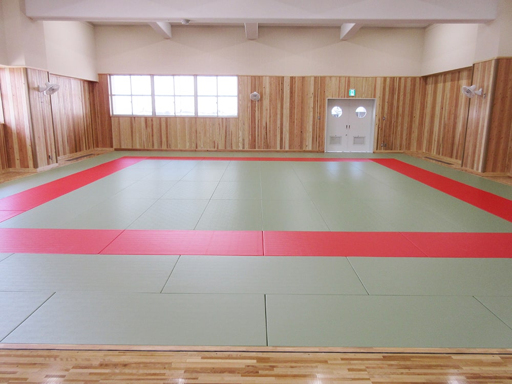 柔道畳「勝」 | 柔道畳、施設向け畳 特殊機能畳をお探しならKLASS株式 